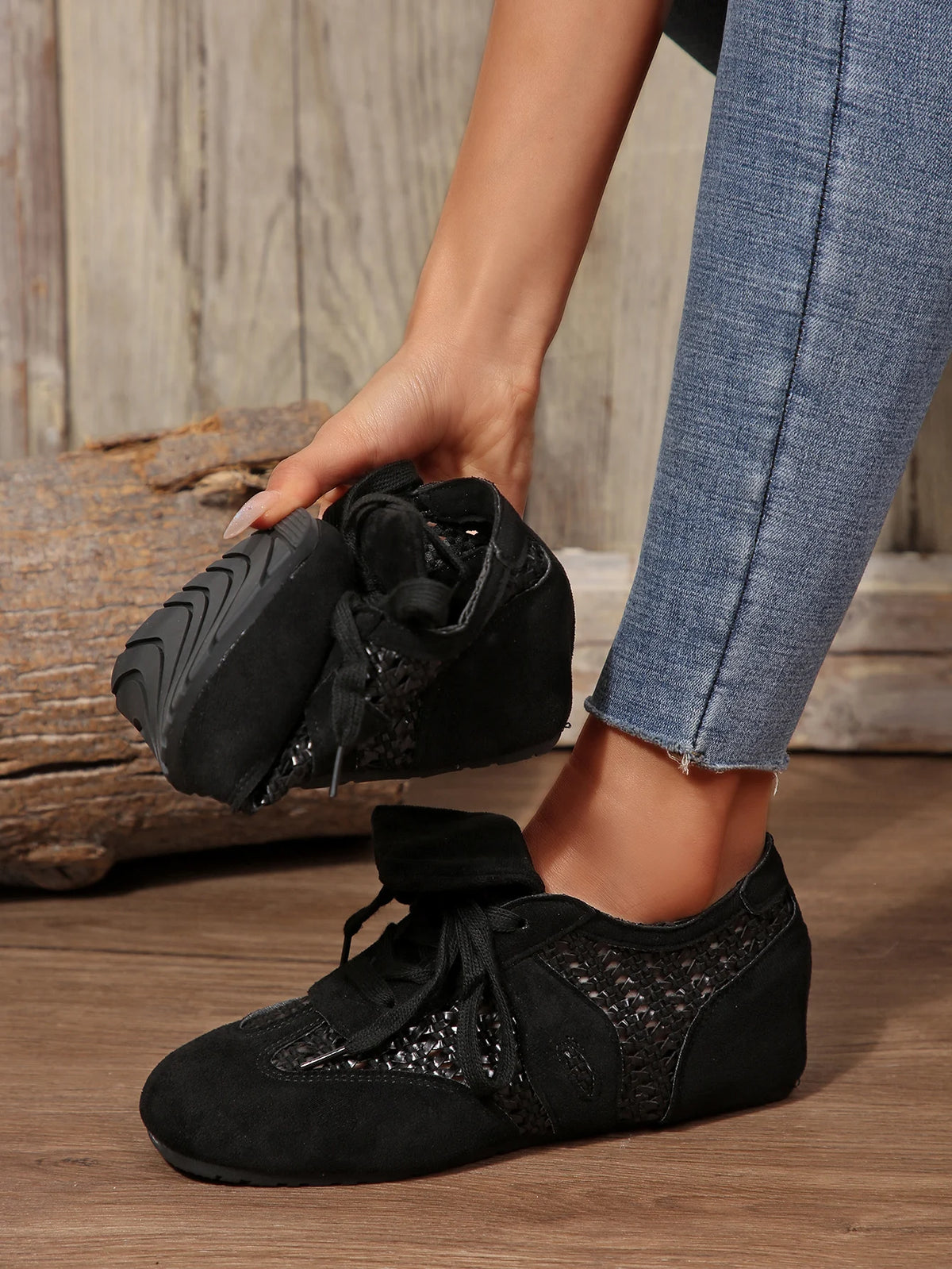 Women'sVintage Layered Hollow Breathable Soft-Soled German Training Shoes,Flat Lace-Up Sports Casual Shoes,Adidas-Style Sneakers