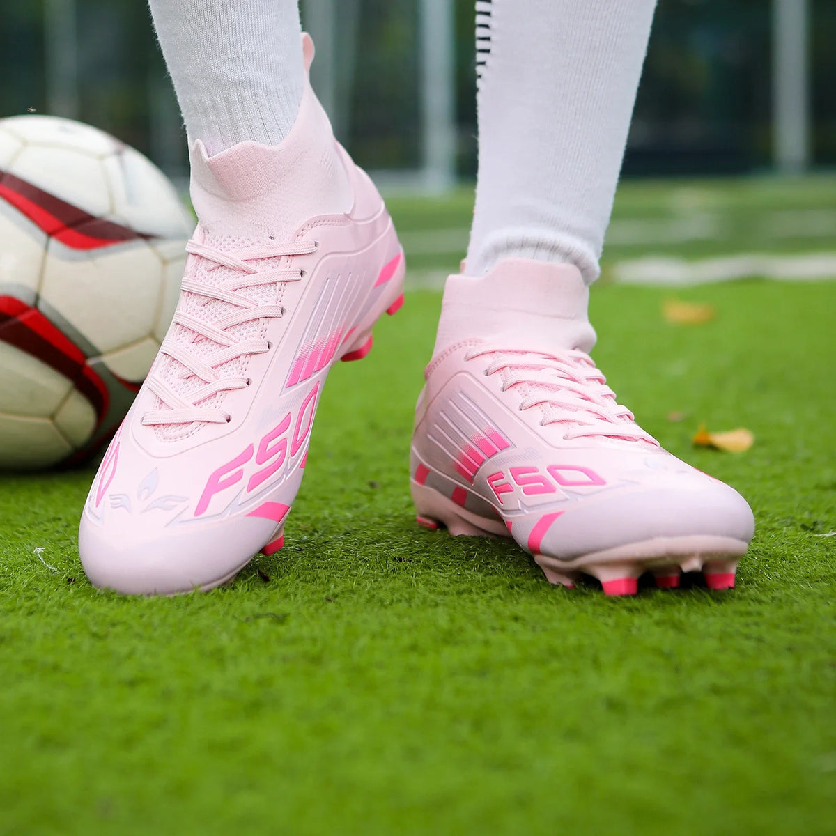 New Men Football Boots TF/FG Boys Non-Slip Soccer Shoes Unisex Ankle Match Sports Shoes Professional Comfortable Sneakers