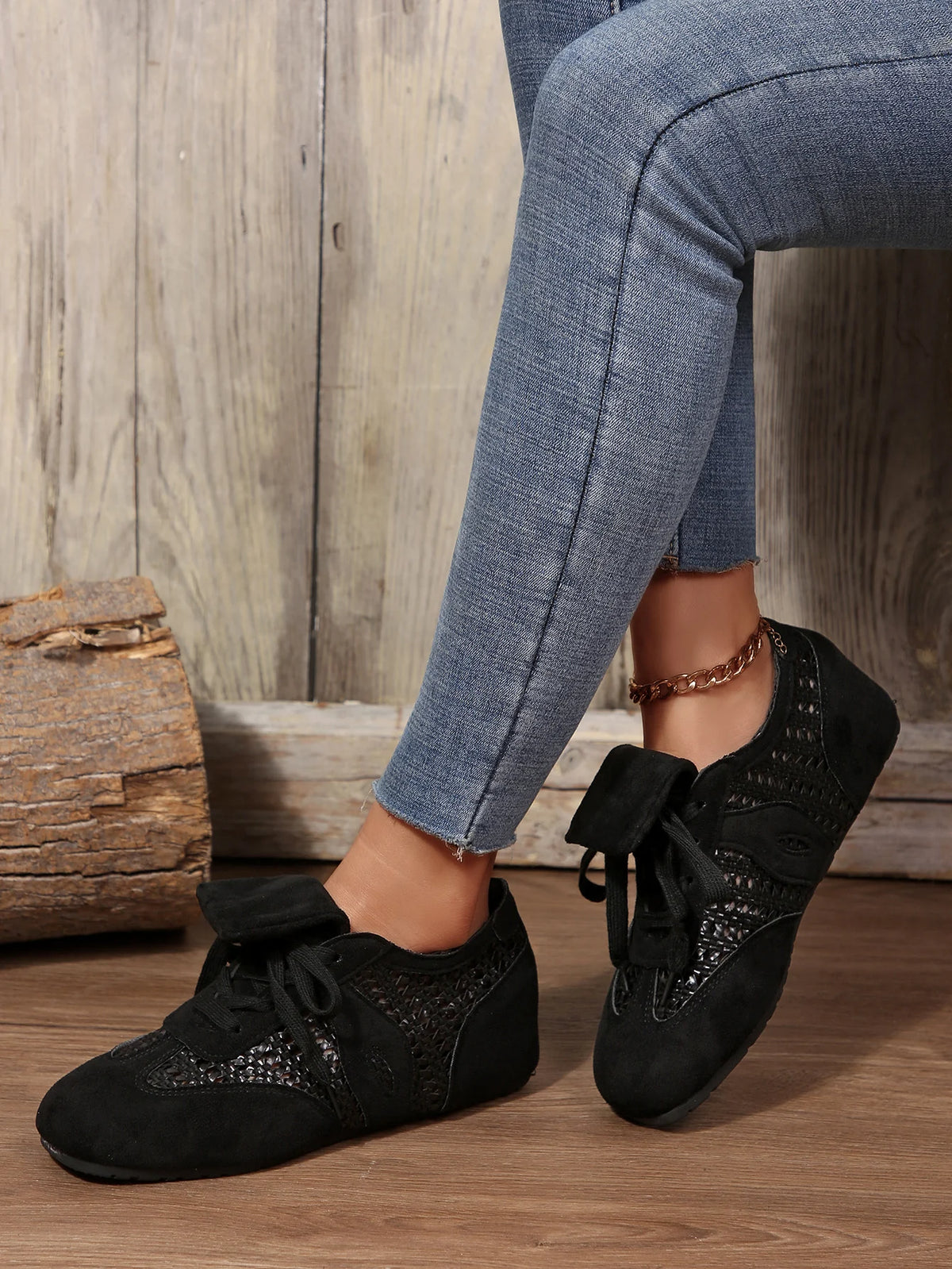 Women'sVintage Layered Hollow Breathable Soft-Soled German Training Shoes,Flat Lace-Up Sports Casual Shoes,Adidas-Style Sneakers