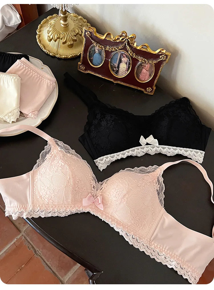 Women's Lace Bra & Panty Set