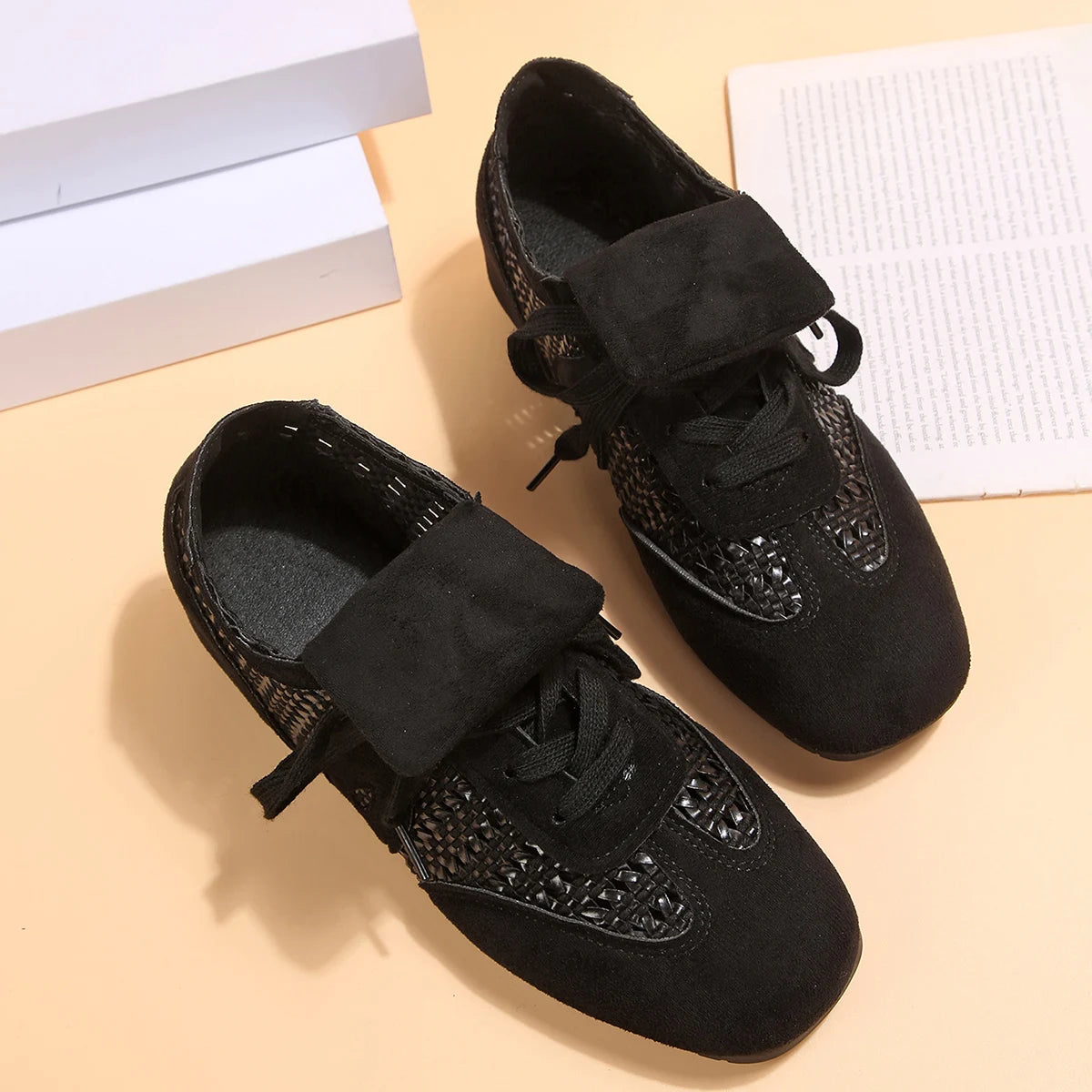 Women'sVintage Layered Hollow Breathable Soft-Soled German Training Shoes,Flat Lace-Up Sports Casual Shoes,Adidas-Style Sneakers