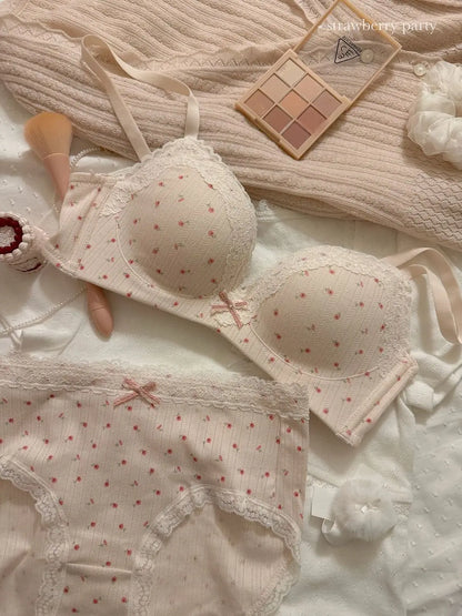 Women's Floral Lace Wireless Bra Set