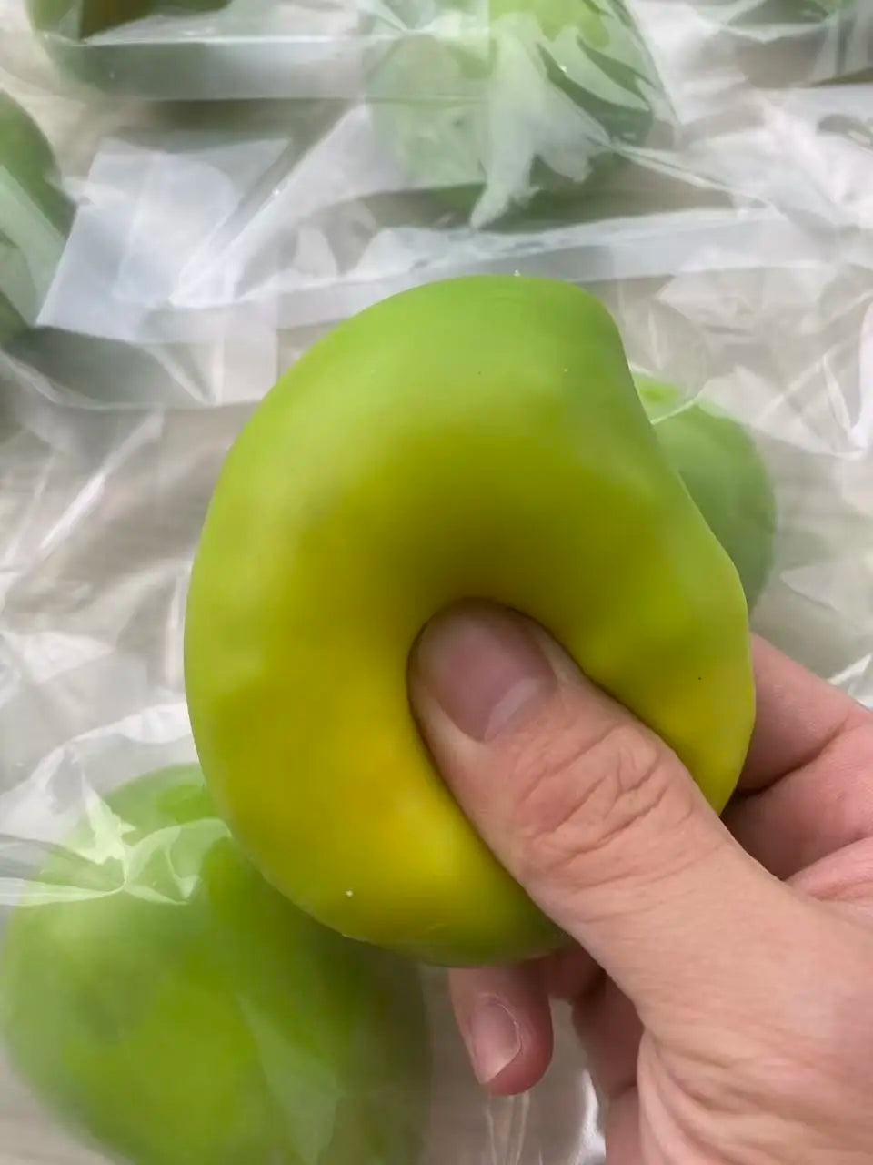 Handmade Crispy Mango Stress Ball Squeeze Toy, Color-Changing Mango Squishy Fidget Ball, ASMR Sensory Stress Relief Toy